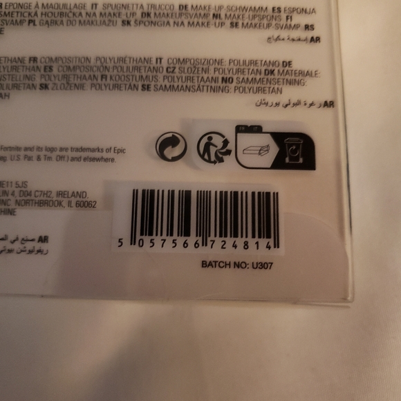 Revolution x Fortnite  Peely Makeup Sponge - Picture 6 of 7